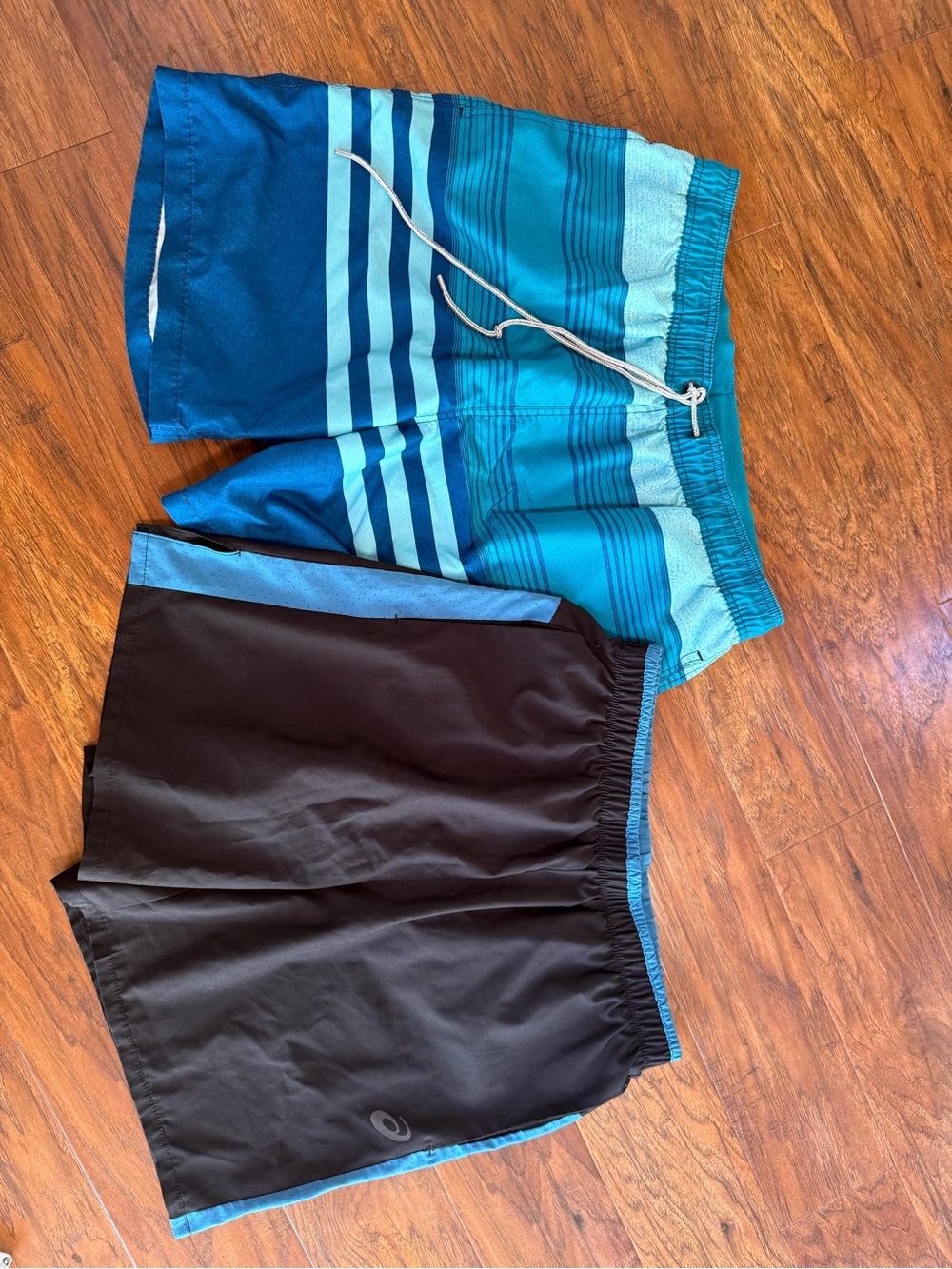 Kirkland Signature Teal Striped & Black Athletic Hybrid Shorts Set